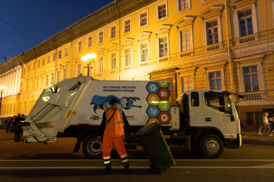 «Спецтранс №1» и Невский экологический оператор вывезли более 3 тонн отходов после праздника «Алые паруса»